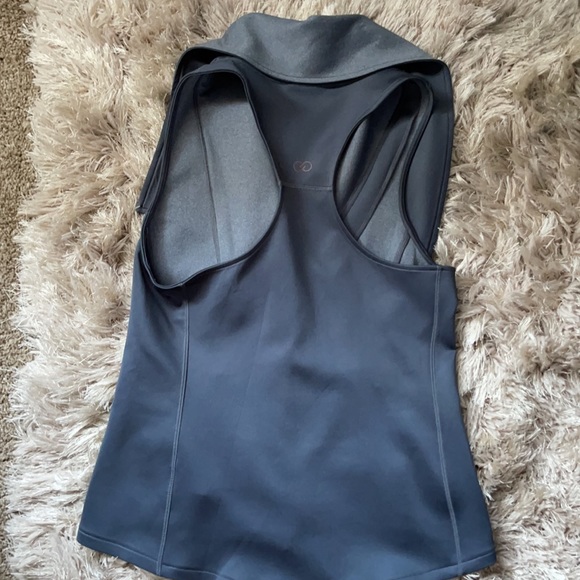 Calia by Carrie Underwood Scuba Vest Limited Editi - Picture 7 of 7